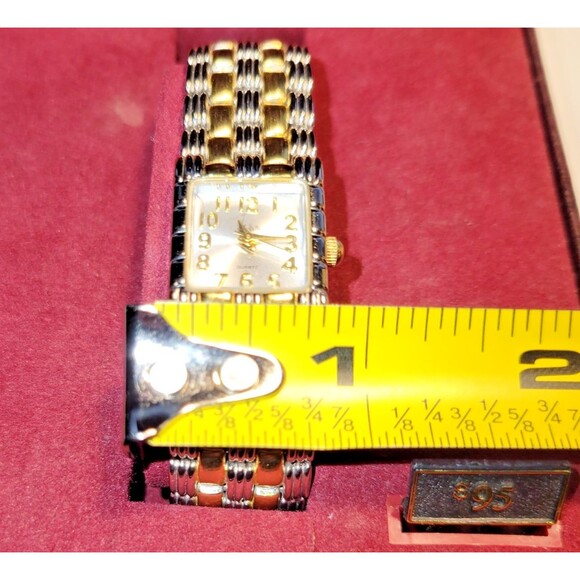 New John Weitz Men\'s Dress Watch - Never Worn - Gold Tone - New Battery
